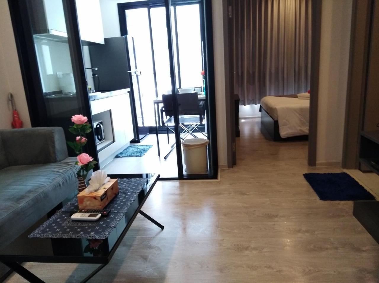 The​ Base​ ​Pattaya​ By Ammy Aparthotel Rom bilde